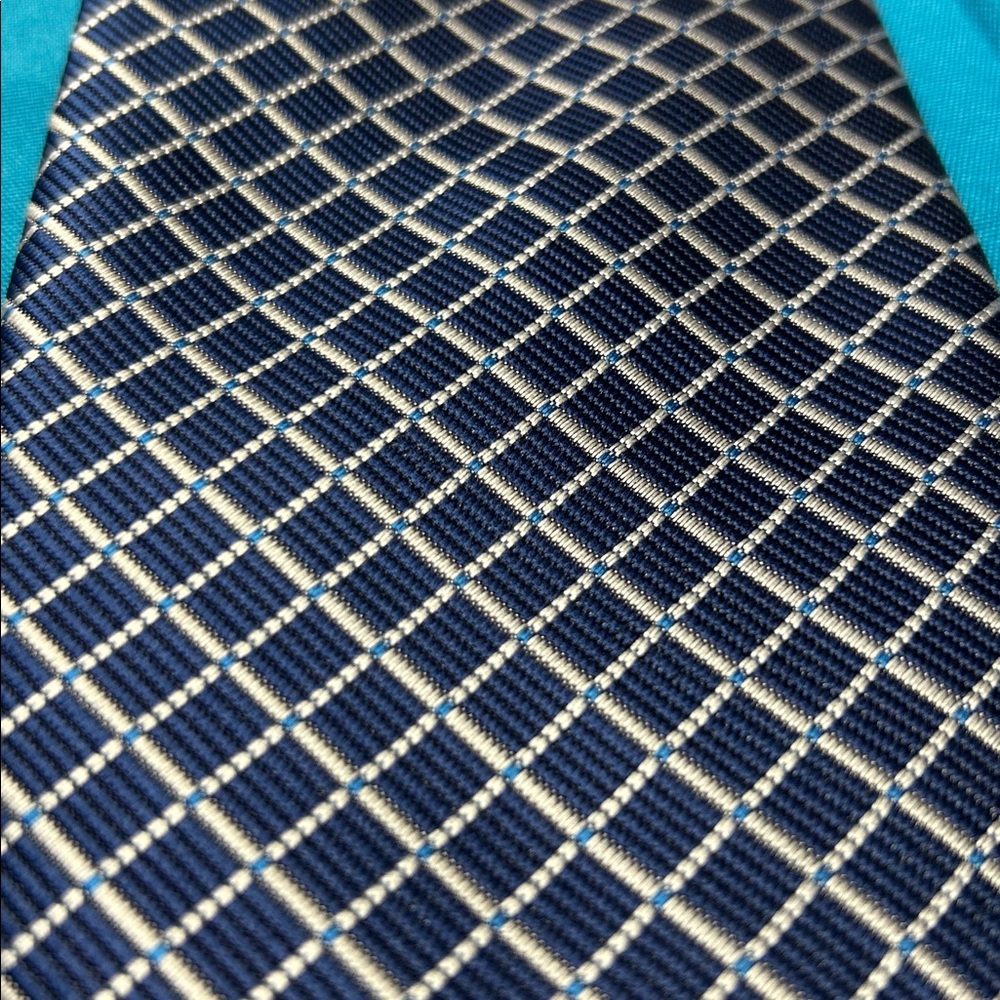 8943 Burberry London Men's One Size Navy Blue Tie - Picture 2 of 5
